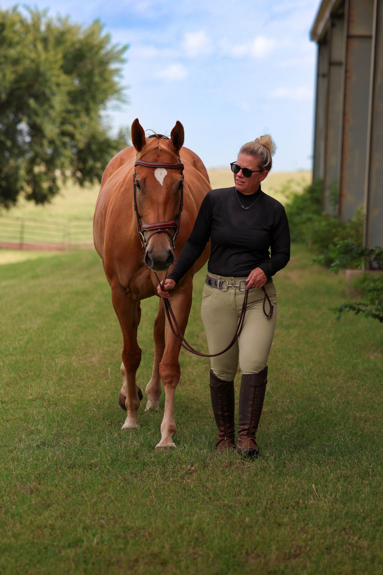 Lara Armstrong with her horse